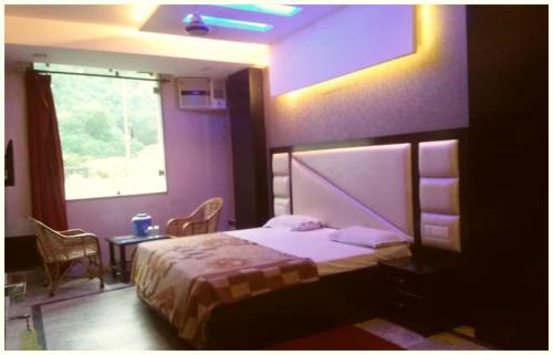Haridwar Hotel | A PREMIUM HOTEL - G - P - Near Har ki Pauri - Moksh dham - Hygiene & Spacious Room - Restaurant and Jangle Safari - BEST HOTEL IN HARIDWAR