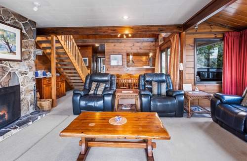 Lake Tarawera Casa | A PRIMO LAKE TARAWERA WATERFRONT LOCATION
