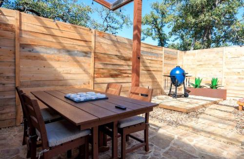 Wimberley Casa | A+ Privacy | Romantic Lux | Sauna | Hot/Cold Pool in Texas