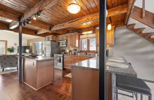Sturgis Cabina | A private, breath-taking cabin experience you won't forget!