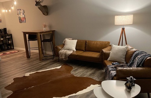 Harrison Apartamento | A Private Guest Suite To Enjoy and Relax In
