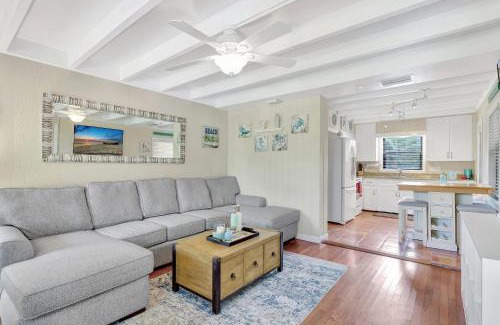 Central Naples Casa | A Private Oasis Complex in Naples