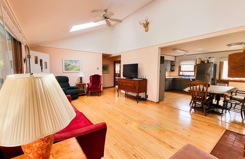 Northport Casa | A private ranch home on Lake Michigan with stunning sunrise views.