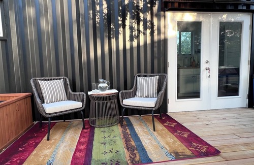 Seguin Cabaña | A Private Retreat Surrounded By The Peaceful Charm of Alpacas
