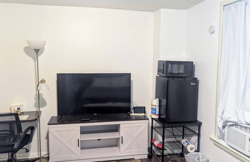 Harrisburg - Hershey Casa | A private room with praivet shower