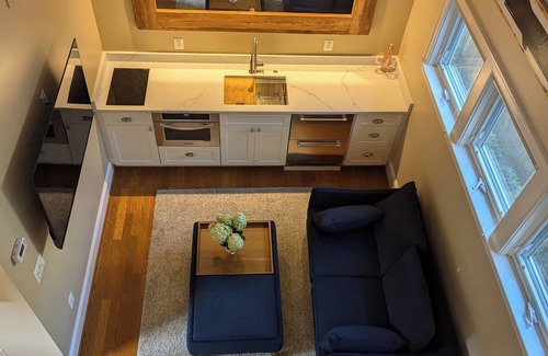 Falls Church Cabaña | A Private, Serene Retreat Just Outside DC – Hillier Cottage
