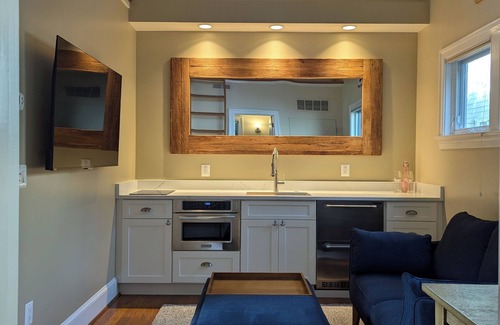Falls Church Cabaña | A Private, Serene Retreat Just Outside DC – Hillier Cottage