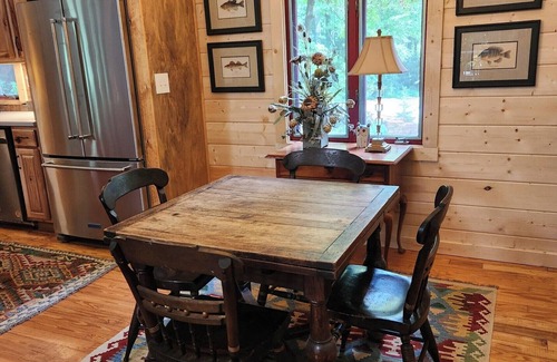 Lake Toxaway Cabaña | A Private Stream & Access To Indian Lake!