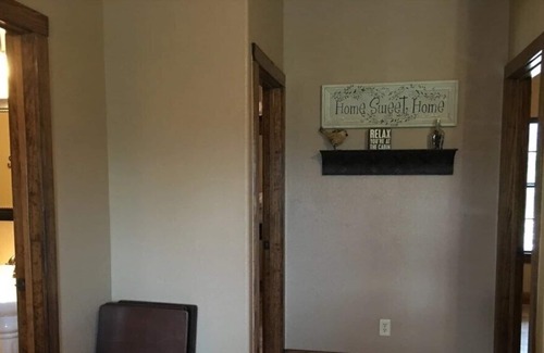 Rio Frio Cabina | Una cabaña privada en Texas Hill Country cerca del Frio, perfecta para familias individuales.