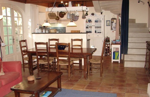 Boulbon Casa | Una casa de pueblo provenzal a poca distancia de tiendas y restaurantes.