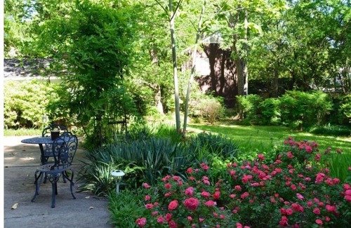 Greater Belhaven Casa | A Queen Ann style Victorian home in historic Belhaven neighborhood.