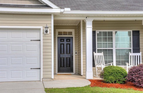 Aiken Casa | A quiet place to relax, yet close to everything. Minutes from downtown.