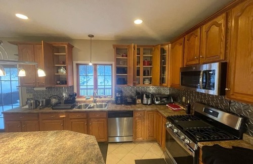 Ware Casa | A Quiet, Spacious and Private 4 Bedroom house for family reunion and getaway.