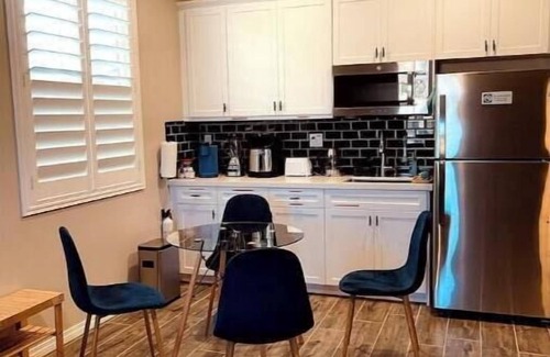 Winchester Apartamento | A quiet suite with private parking, entrance & backyard near Temecula wineries.