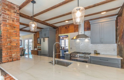 Groton Casa | A Quintessential New England Historical Guesthouse