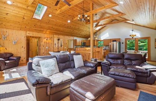Canaan Heights Casa | A Rare Mountaintop Retreat That Truly Has It All