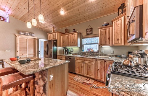Ruidoso Cabina | A rare "Spotted Owl" in the pine trees w/ hot tub & Pet Friendly!