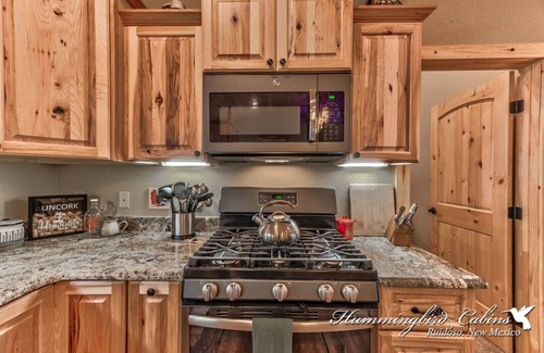 Ruidoso Cabina | A rare "Spotted Owl" in the pine trees w/ hot tub & Pet Friendly!