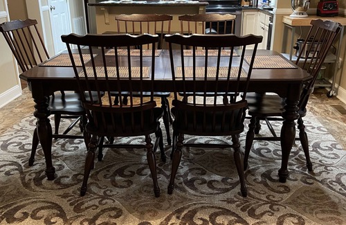 Otto Casa | A Restful Creekside Getaway