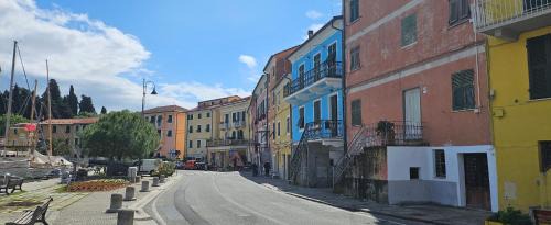 Le Grazie Casa | "A Ridosso" sul mare nel cuore del paese
