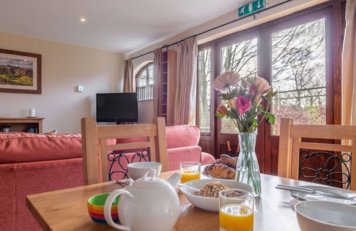 Westleton Cabaña | A romantic cottage boasting onsite spa facilities