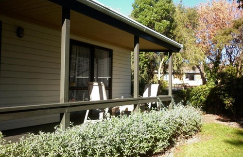 Paraparaumu Beach Casa | A room 5 minutes' walk to the beach
