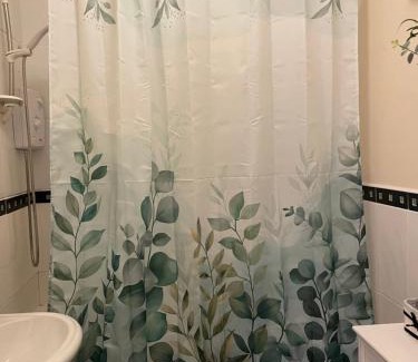 Cortober Casa | A Room in Central Park Apts