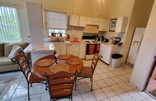 Rosendal Apartamento | A room with a view! Cozy 1-bedroom apartment with AC and WiFi