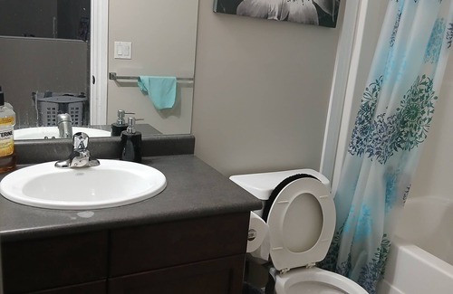Spruce Grove Casa | A roome in a house in Spruce Grove, Alberta