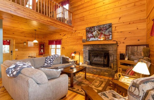 Todd Casa | A Rustic Hideaway