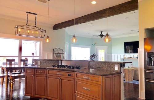Mary Esther Casa | Soundside Retreat: una propiedad familiar de 2 acres con playa privada en aguas tranquilas