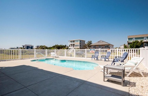 Long Beach Casa | A Sea View Cottage by Oak Island Accommodations