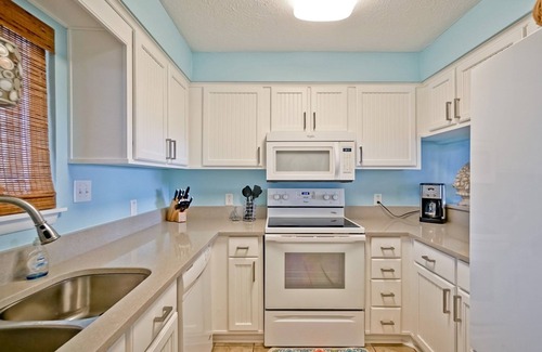 Caswell Beach Casa | A Seaside Escape - OIBV 707 / 1000 Caswell Beach Road. - Coastal Vacation