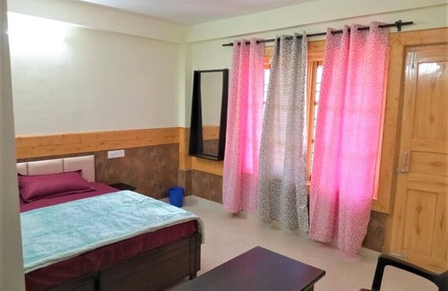 Kumharsain Otro | A serene Home Stay in the Himalayan village near Narkanda