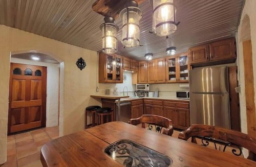 Rising Fawn Apartamento | A Serene Retreat with Rustic Elegance within the Appalachians