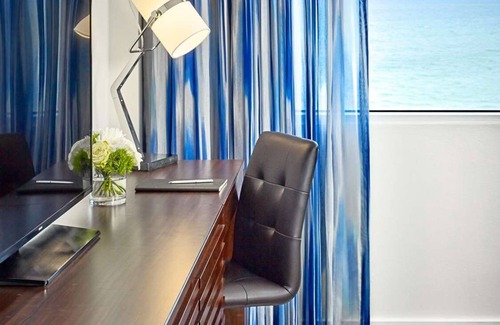 East Fort Lauderdale Hotel | A short drive from Pompano Beach! 3 Ocean View Accommodation! Parking, Pool!