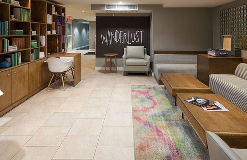 Venice Hotel | A Short Drive from Santa Monica Place! 2 Relaxing Suites, Pool, Bike Rental!