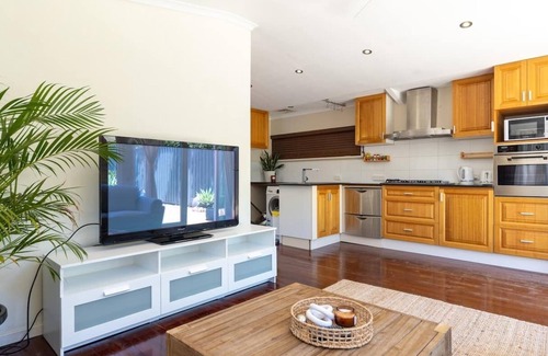 Kallaroo Casa | A short trip to the beach - Self Contained