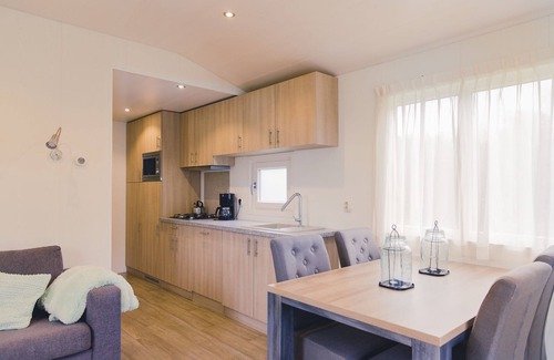 Municipality of Rijssen-Holten Casa | A simple but cozy cabin with porch!