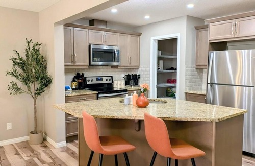 Airdrie Casa | A Slice Of Heaven In Airdrie By Eagleswingshomes1
