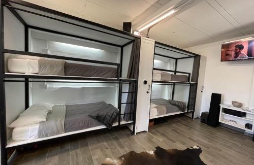 Reforma Casa | A Small But Spacious Bunkhouse