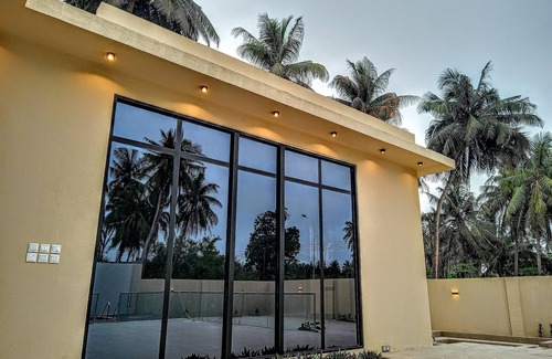 Salalah Chalet De Esquí | A small chalet at Hart of Salalah between coconut farms with a private pool