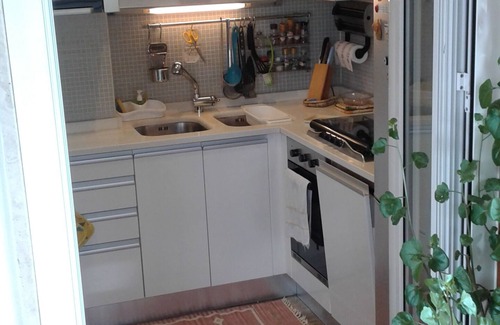 Bari City Centre Apartamento | Un pequeño oasis verde en la ciudad.