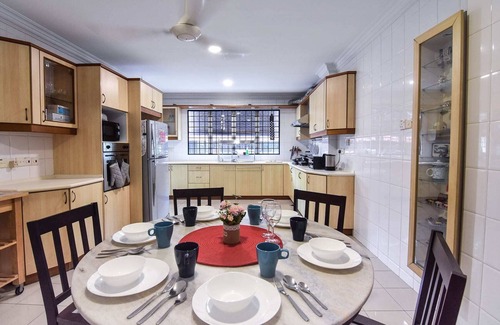 Taman Tun Dr Ismail Apartamento | A Spacious 4BR Home Nearby Kiara Hill, Mont Kiara, Pavilion Damansara Heights