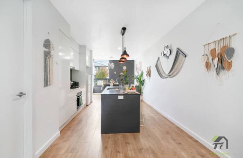 Woodforde Casa | A spacious and bright two-bedroom house in the Woodforde core area