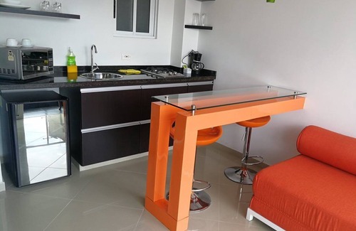 San Fernando Apartamento | A spacious and fabulous 387 ft2 studio, near every thing in Cali