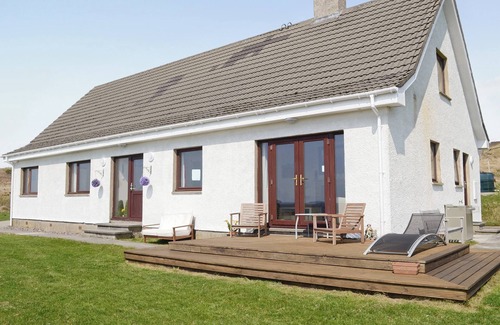 Ullapool Cabaña | A spacious, detached property just 200 yards from the beach.