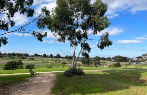 Caroline Springs Casa | A spacious Vacation Home nearby Melbourne Airport