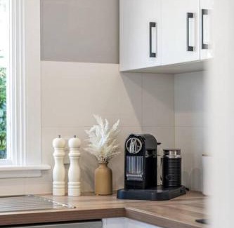 Glenelg South Apartamento | A Stone's Throw - Cafes, Parking, WiFi