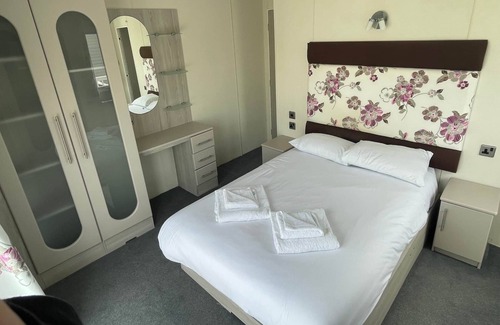 Dymchurch Casa | Newbeach getaway - A Stone’s Throw